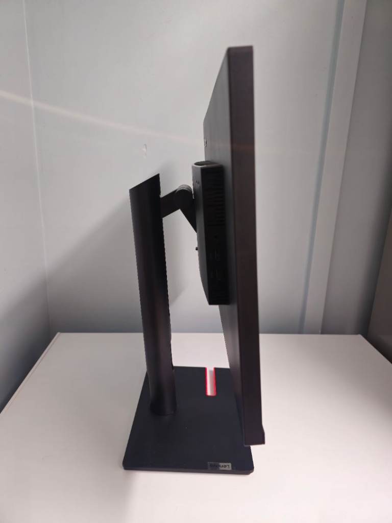 New Lenovo thinkvision T24i-30 Led full HD (1080p)