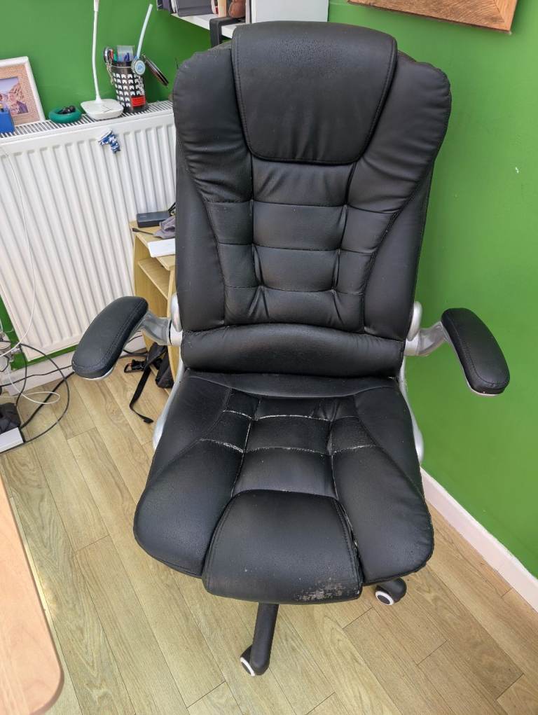 Black Office Chair with Armrests – Fair Condition