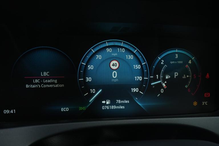 2016 Jaguar F-Pace 3.0d V6 1st Edition 5dr Auto AWD ESTATE DIESEL Automatic