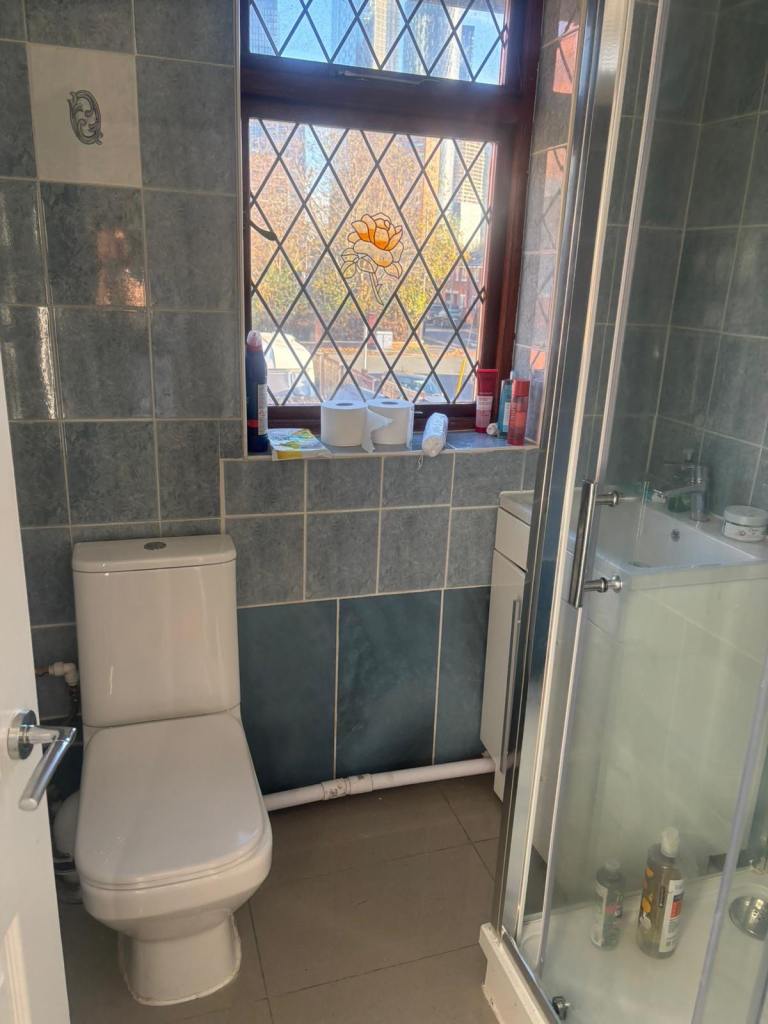 3 bed house M15 4FS Hulme 
