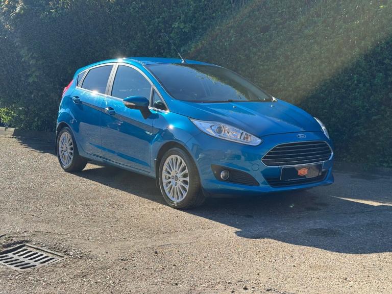 2014 Ford Fiesta TITANIUM Hatchback Petrol Manual