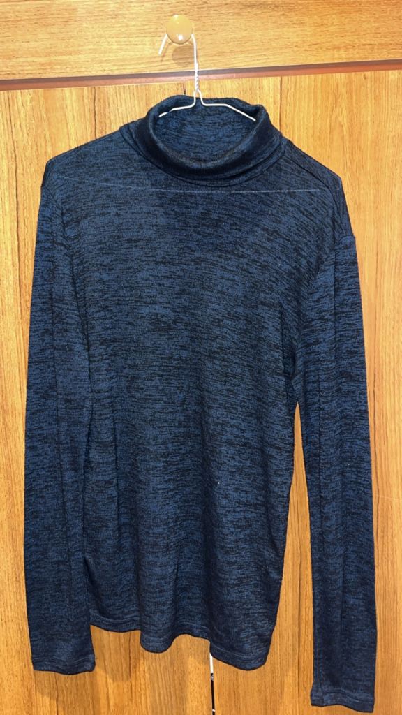 **MENS RIVER ISLAND TURTLE NECK**