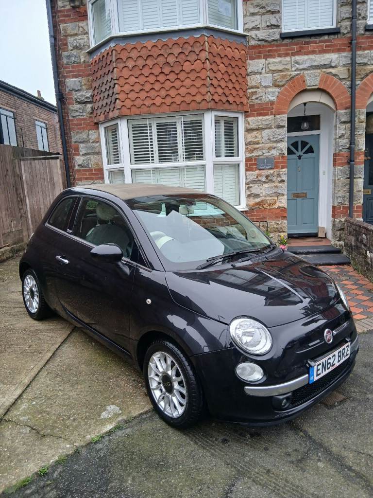 FIAT 500 BLACK CONVERTIBLE