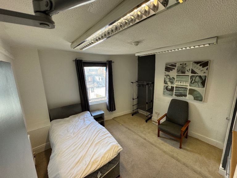 Double room in share house 