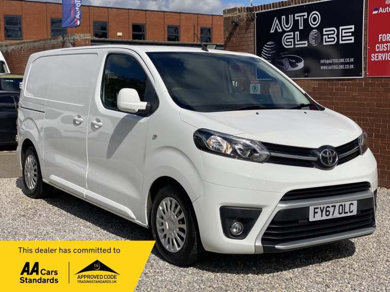 2017 Toyota ProAce 1.6D Comfort Medium Panel Van MWB Euro 6 (s/s) 6dr PANEL VAN Diesel Manual