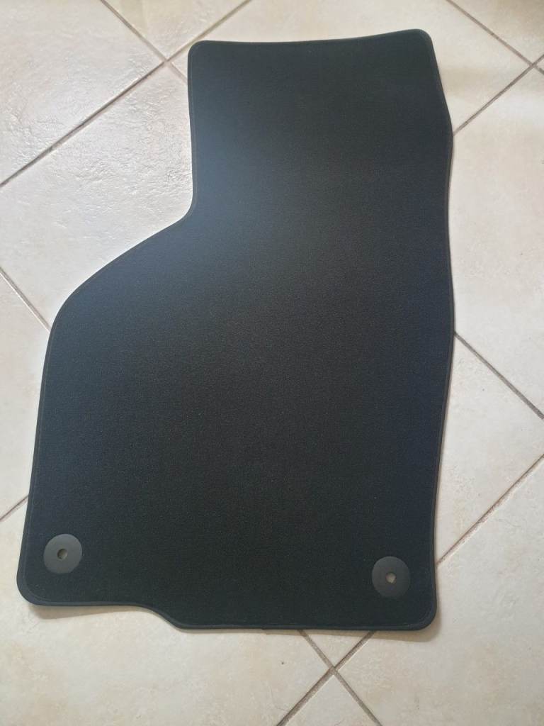 Genuine VW CAR MATS - BRAND NEW - PART NO. 3C2863011CEUN