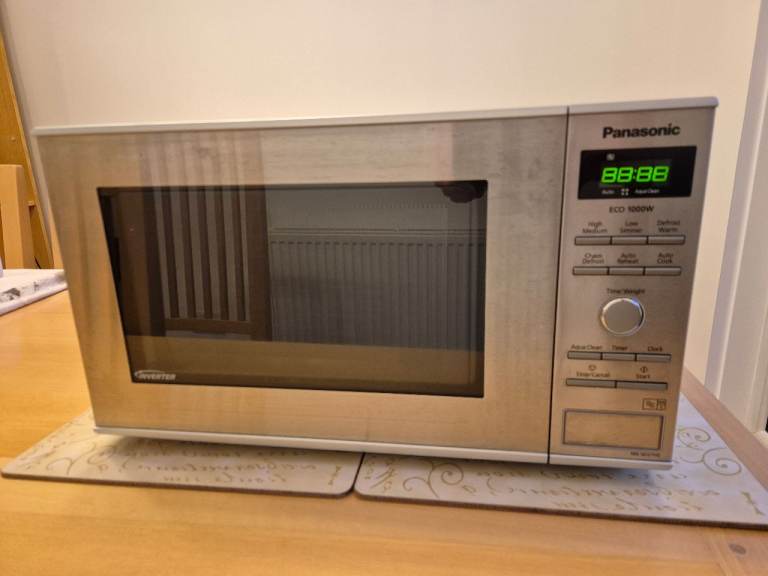 Panasonic Microwave 1000W NN-SD27HS - Reserved - Pending Collection.