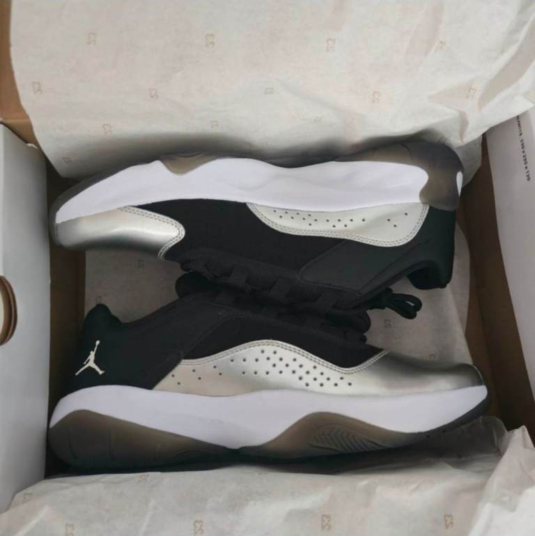 Nike Women's Air Jordan 11 CMFT Low (With Box)