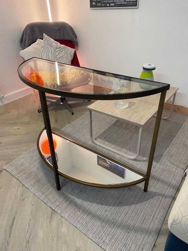 Half rounded side table with mirror