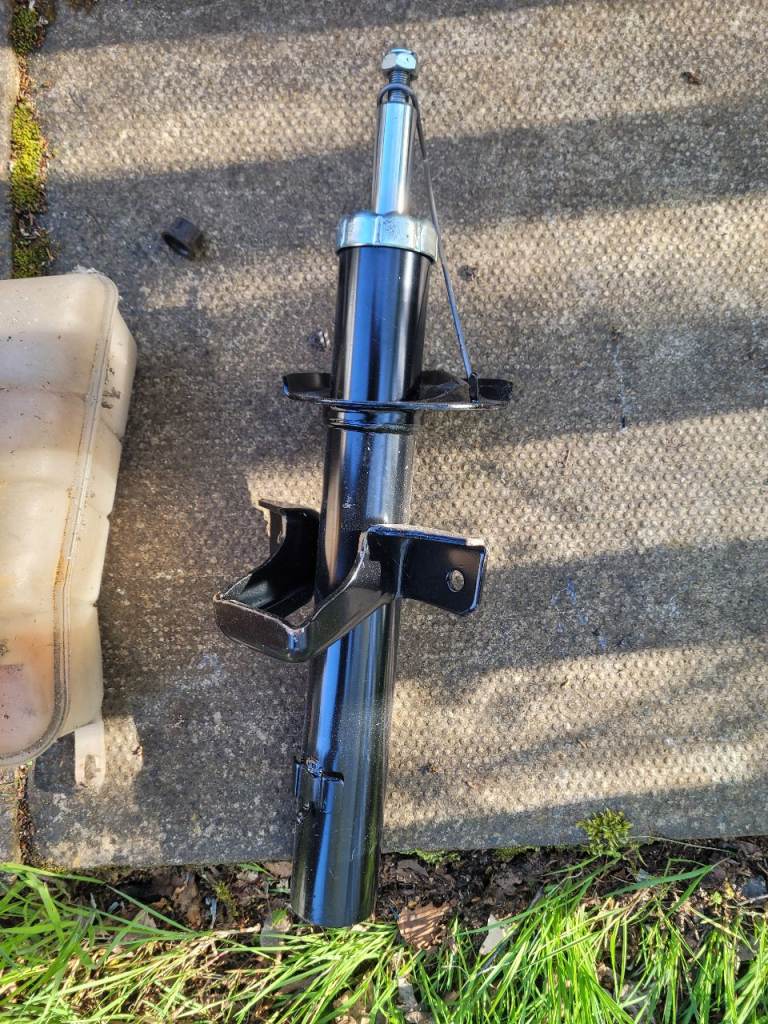 Mondeo mk3 rear shocker