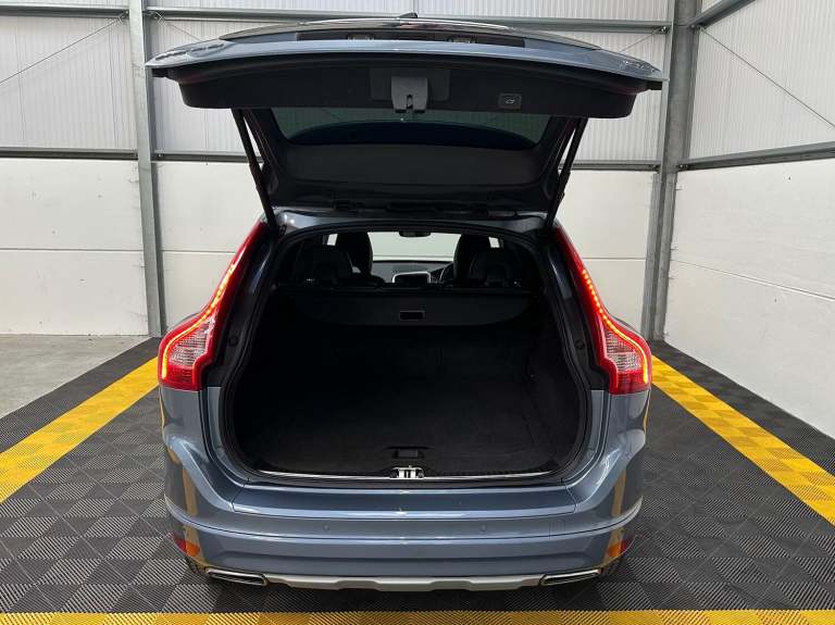 VOLVO XC60 2.0 SE Lux Nav D4 2017