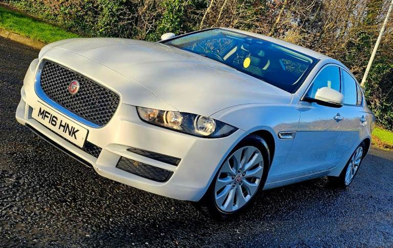 2016 Jaguar XE 2.0D SE