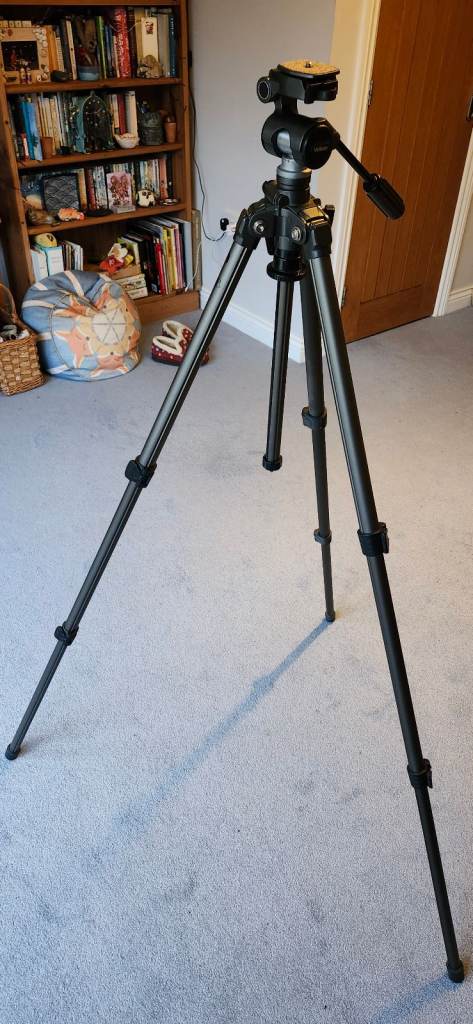 Camera tripod