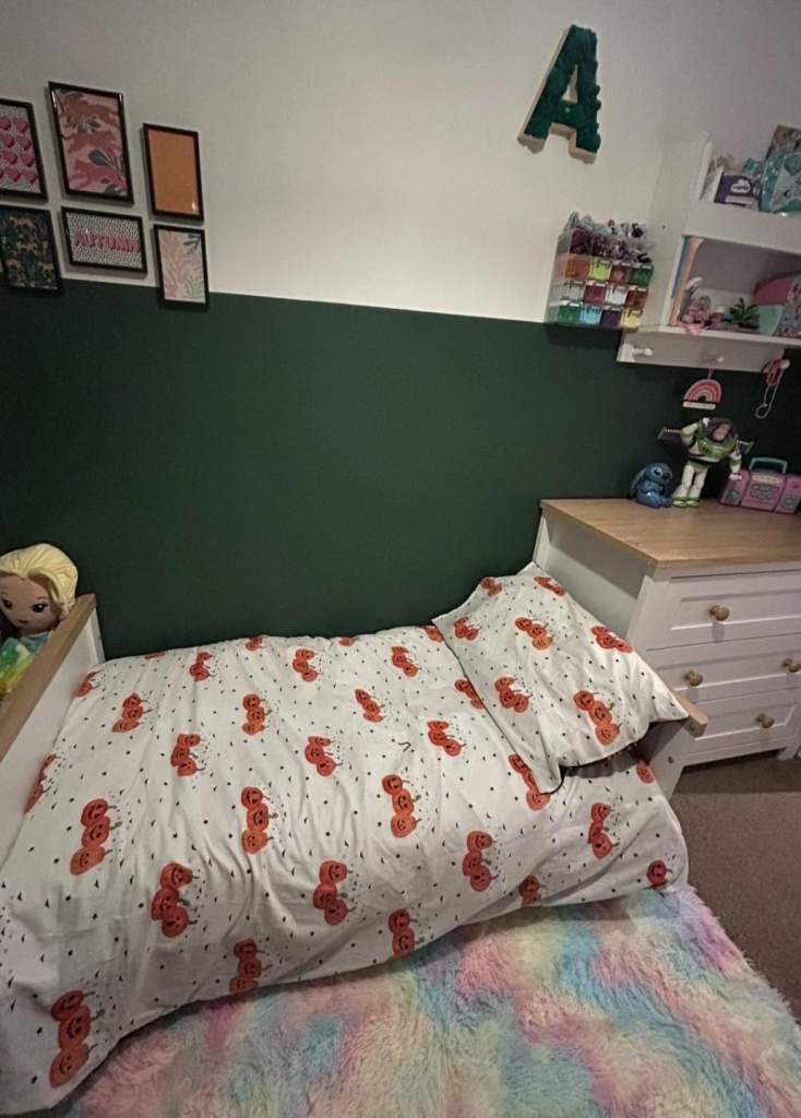  cot bed and changing drawer unit