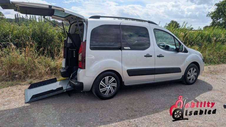 CITROEN BERLINGO 1.6 e-HDi XTR Driver Transfer &amp;/or Up Front Wheelchair Access