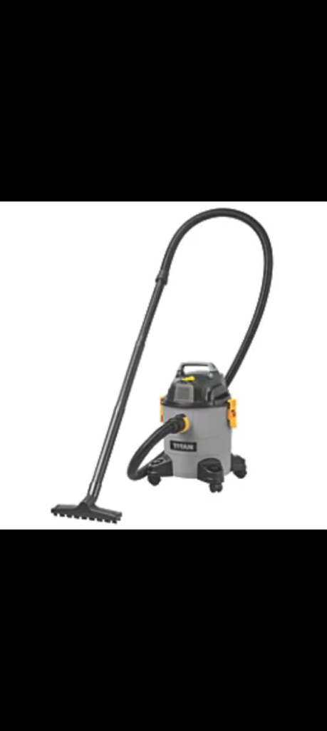 Titan vacuum cleaner hoover 7 weeks old mint 