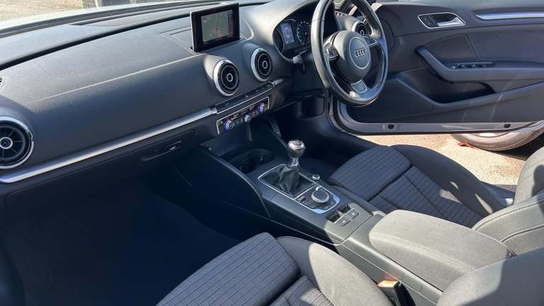 AUDI A3 1.6 TDI Sport 2015