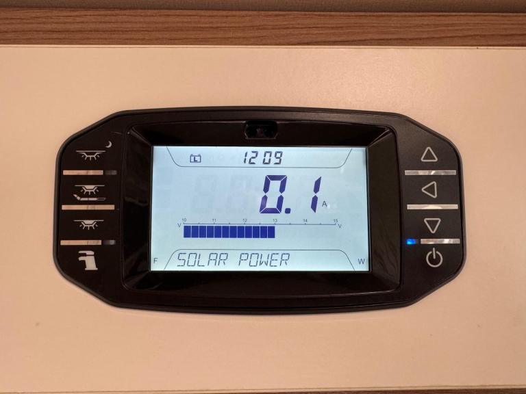 SWIFT ESCAPE 695 - 2017