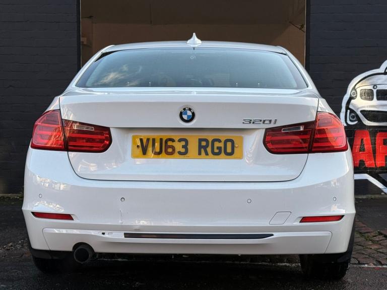 2013 BMW 3 Series 320i Sport 4dr SALOON Petrol Manual
