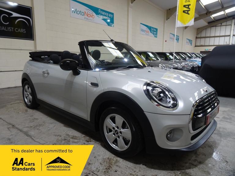 2021 MINI Convertible 1.5 Cooper Classic II 2dr **ONLY 27000 MILES FROM NEW** CONVERTIBLE Petrol ...