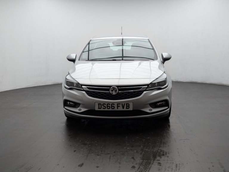 2016 Vauxhall Astra 1.6 CDTi BlueInjection SRi Hatchback 5dr Diesel Auto Euro 6 (136 ps) TINTED H...