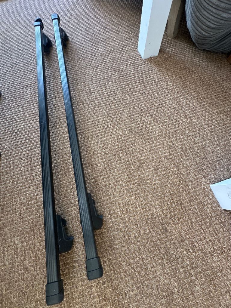 Halfords Roof Bar Set – Key N123