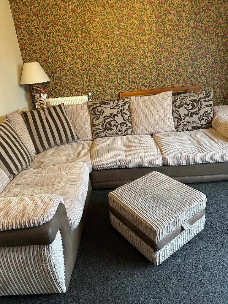 SOLD Corner sofa (left hand)