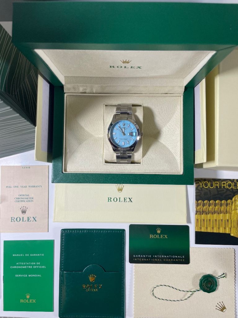 Mens Designer Watch - Full Set