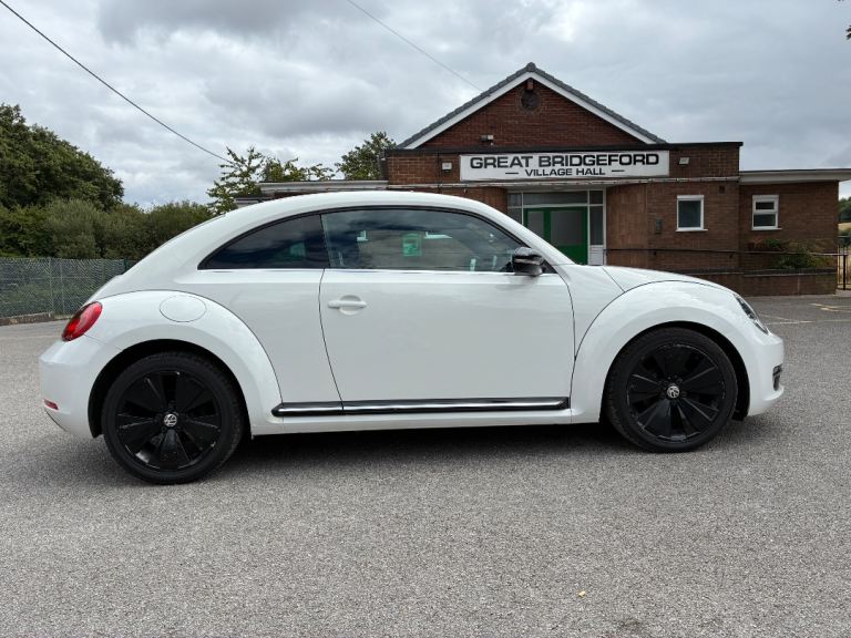 Beautiful VW Beetle 2012 2.0 TDI Sport