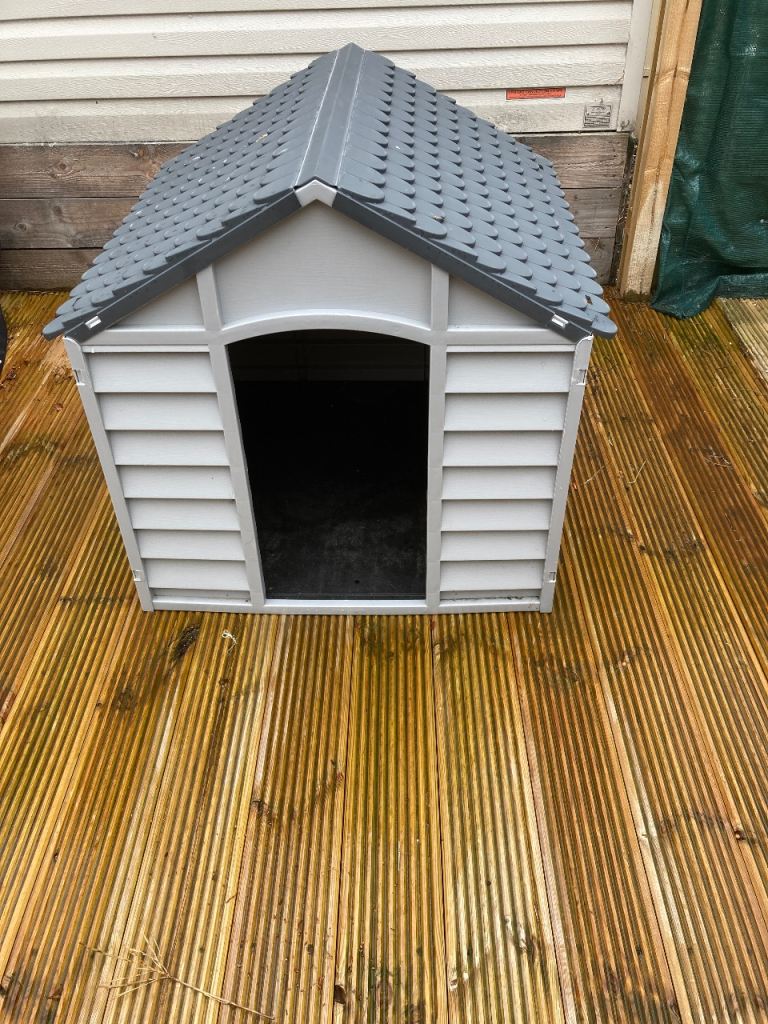Large dog kennel 