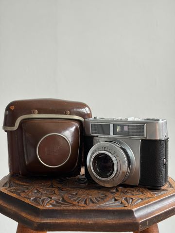 Vintage Film Camera Zeiss Ikon Contessa 35mm f/2.8 Rangfinder with