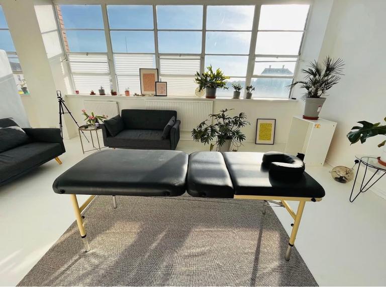 Wonderful Massage Therapy ~Raving Reviews~Free Parking~Integrated Bodywork~Pain Free
