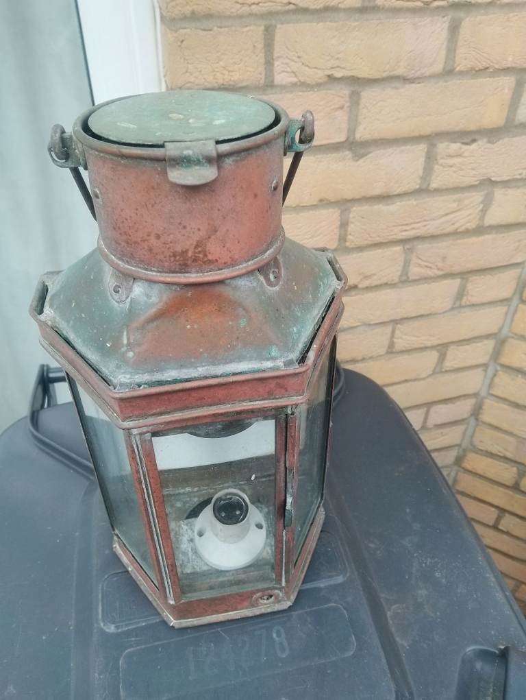 Vintage antique gas (?) / candle (?) / electric powered old copper lamp