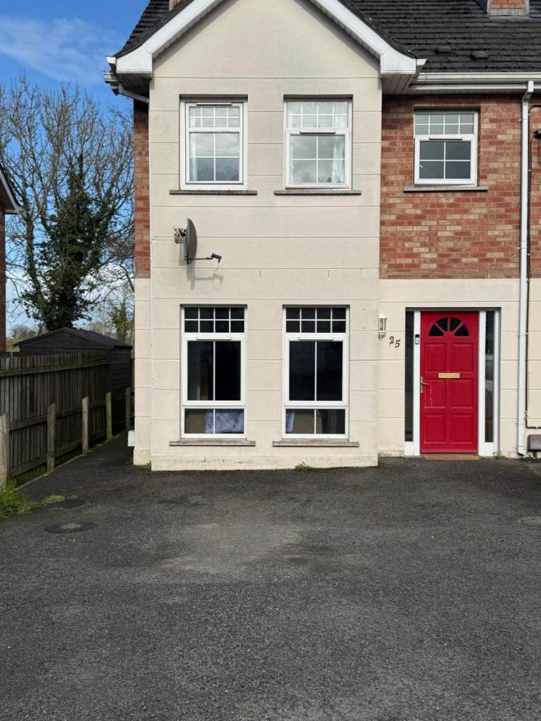 Modern 3 bed house lurgan 