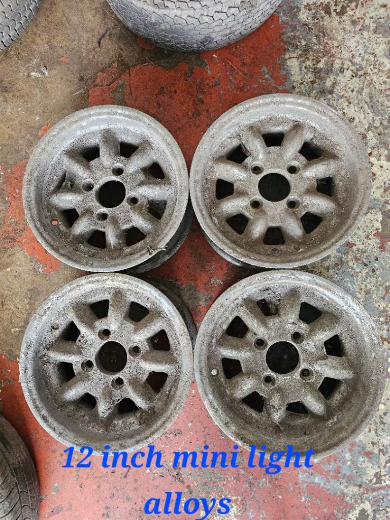 12 " Classic Mini light alloy wheels