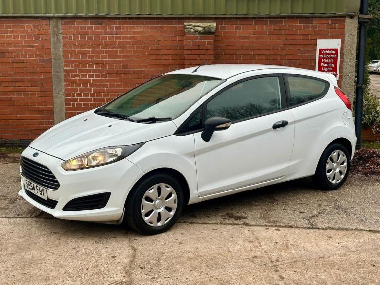 FORD FIESTA 1.25 Studio Euro 5 3dr 2015