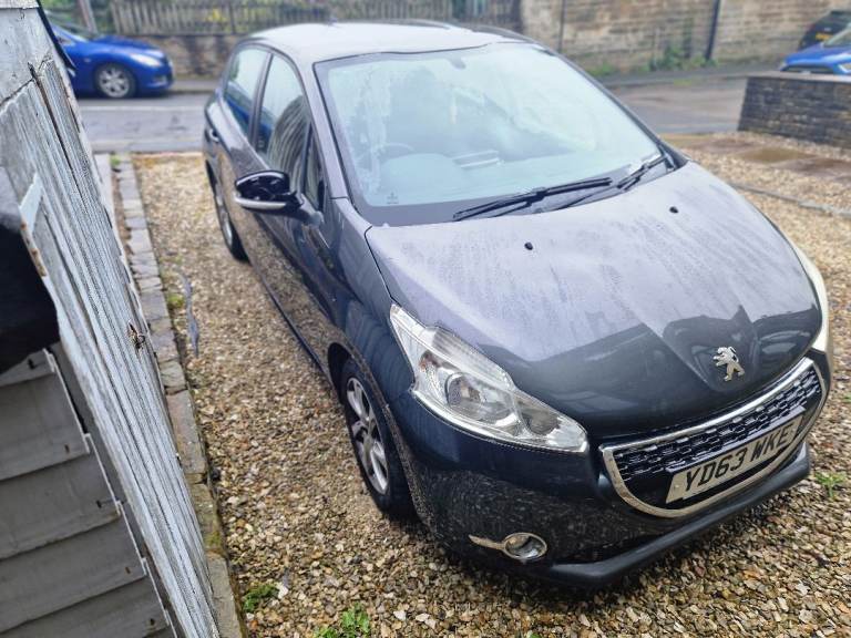 Peugeot, 208, Hatchback, 2013, Manual, 1199 (cc), 5 doors