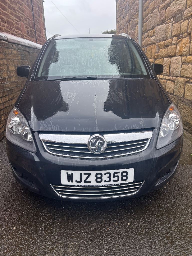MOBILITY ADAPTED WHEELCHAIR ACCESSIBLE EXTREMELY low mileage Zafira 2015 