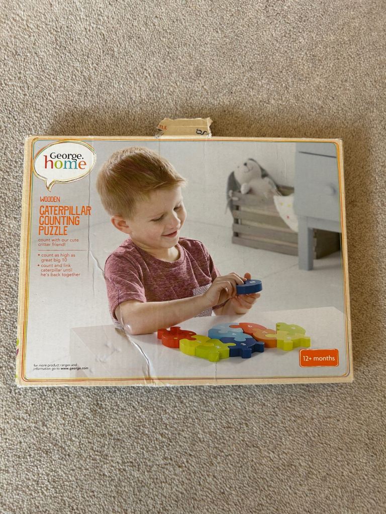 Wooden caterpillar counting puzzle