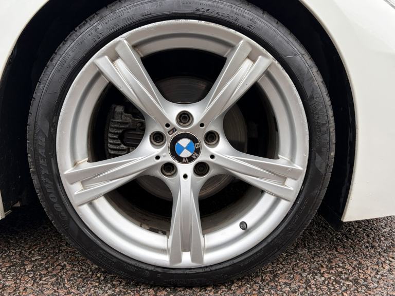 BMW Z4 2.0 Z4 sDrive20i M Sport Roadster 2013