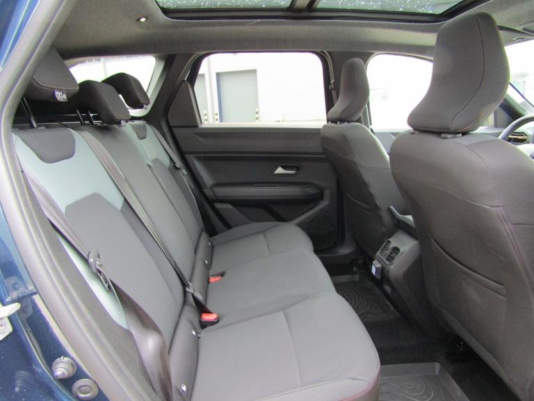  Dacia Bigster 1.2 TCe 140 EXTREME MHEV MILD HYBRID EURO 6 (s/s) LEFT HAND DRIVE  SUV Petrol Manual