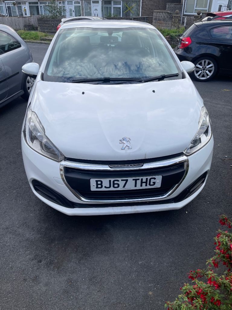 Peugeot, 208, Hatchback, 2017, Manual, 1199 (cc), 5 doors