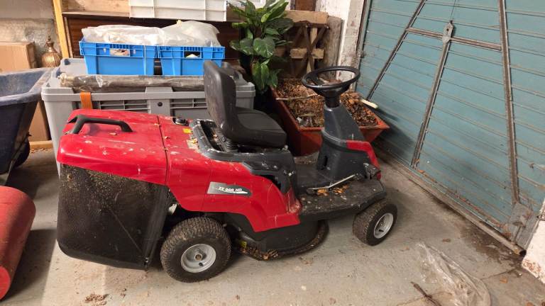 Castelgarden Ride on Mower