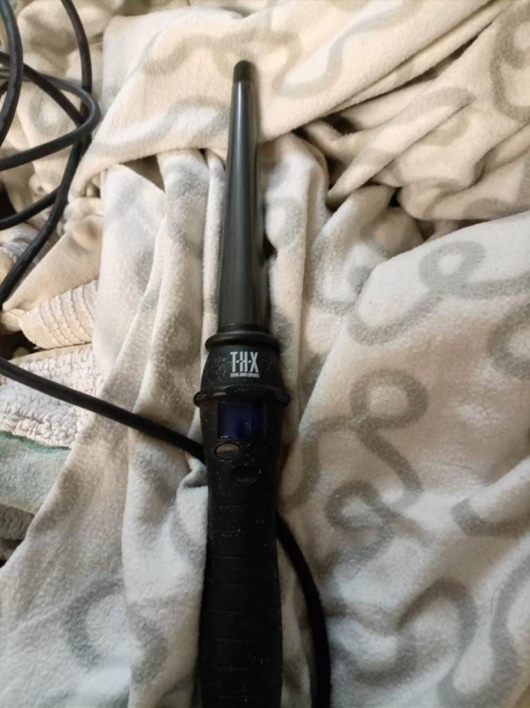 T-H-X Hair curler 