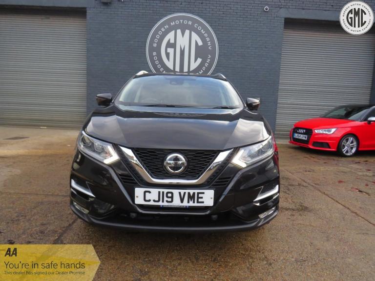 NISSAN QASHQAI 1.5 dCi N-Connecta Full Service History, Satnav 2019