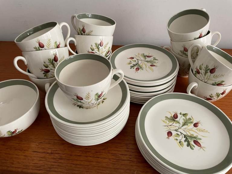 Vintage Alfred Meakin Hedgerow Design Tableware Items