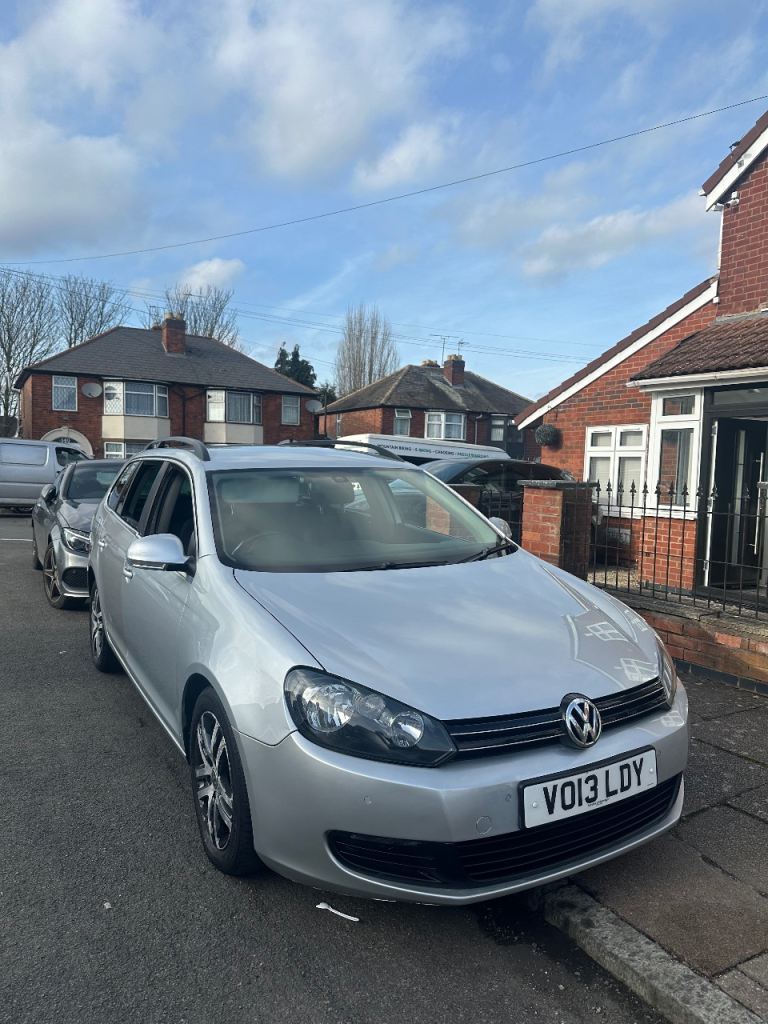 Volkswagen Golf AUTOMATIC 