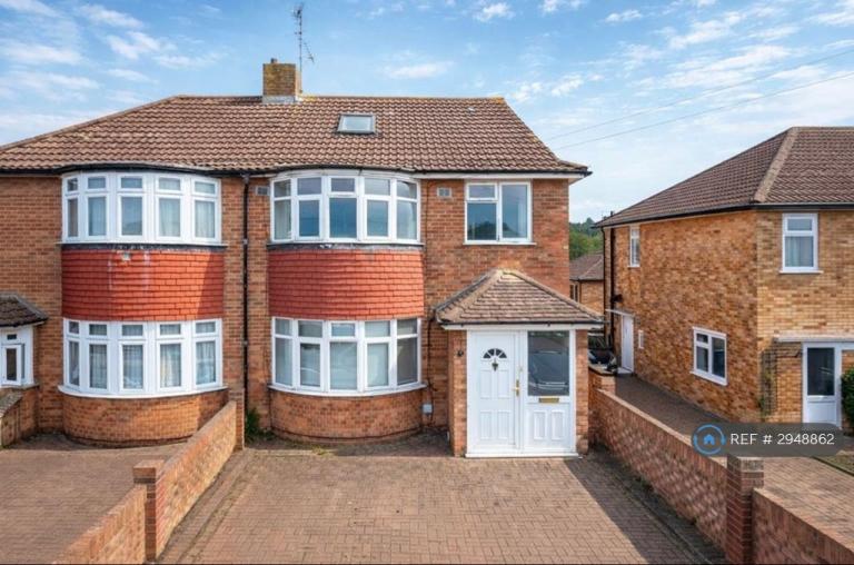 4 bedroom house in Southville Road, Feltham, TW14 (4 bed) (#2948862)