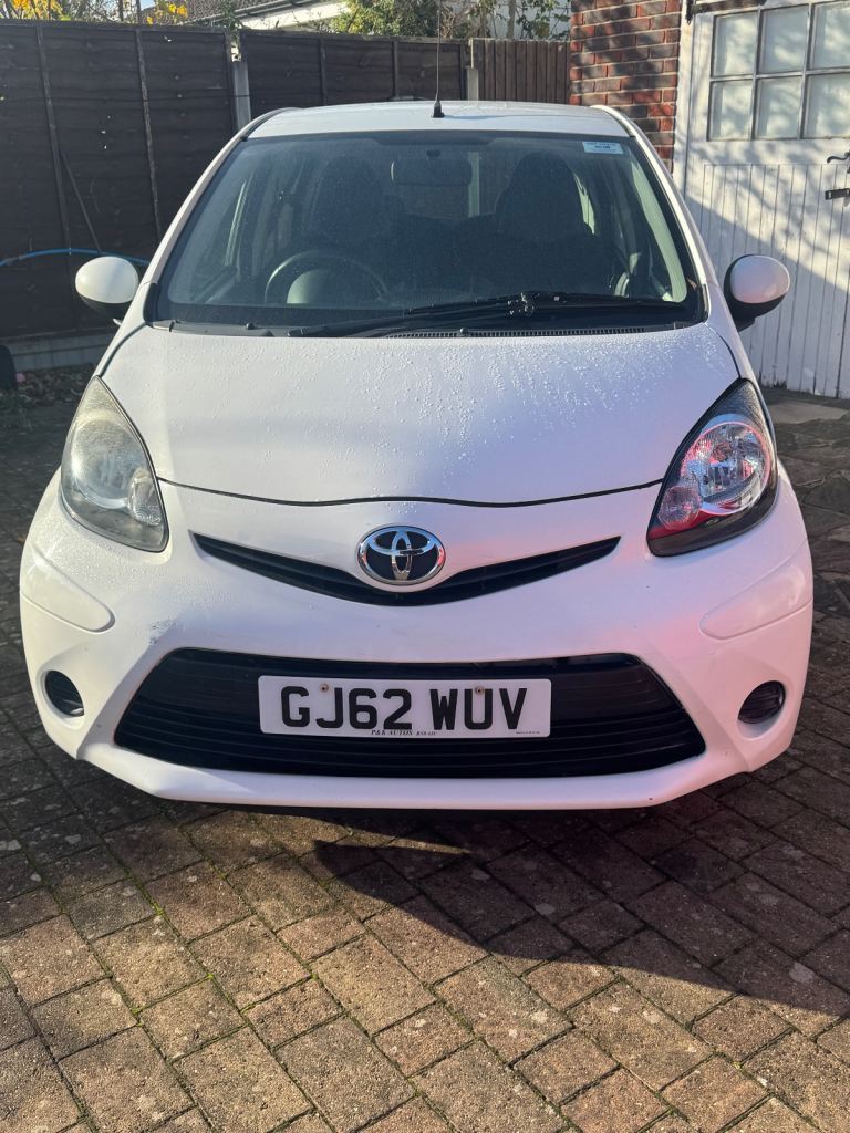 Toyota AYGO Ice Hatchback, 2012, Manual, 998 (cc), 5 doors