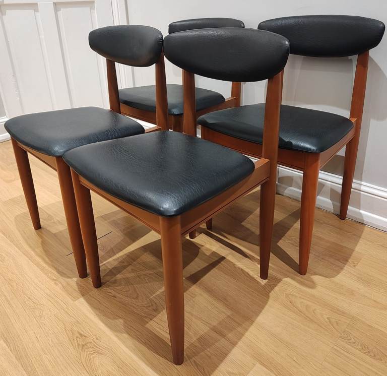 Set Of Four 1960s Schreiber Dining Chairs